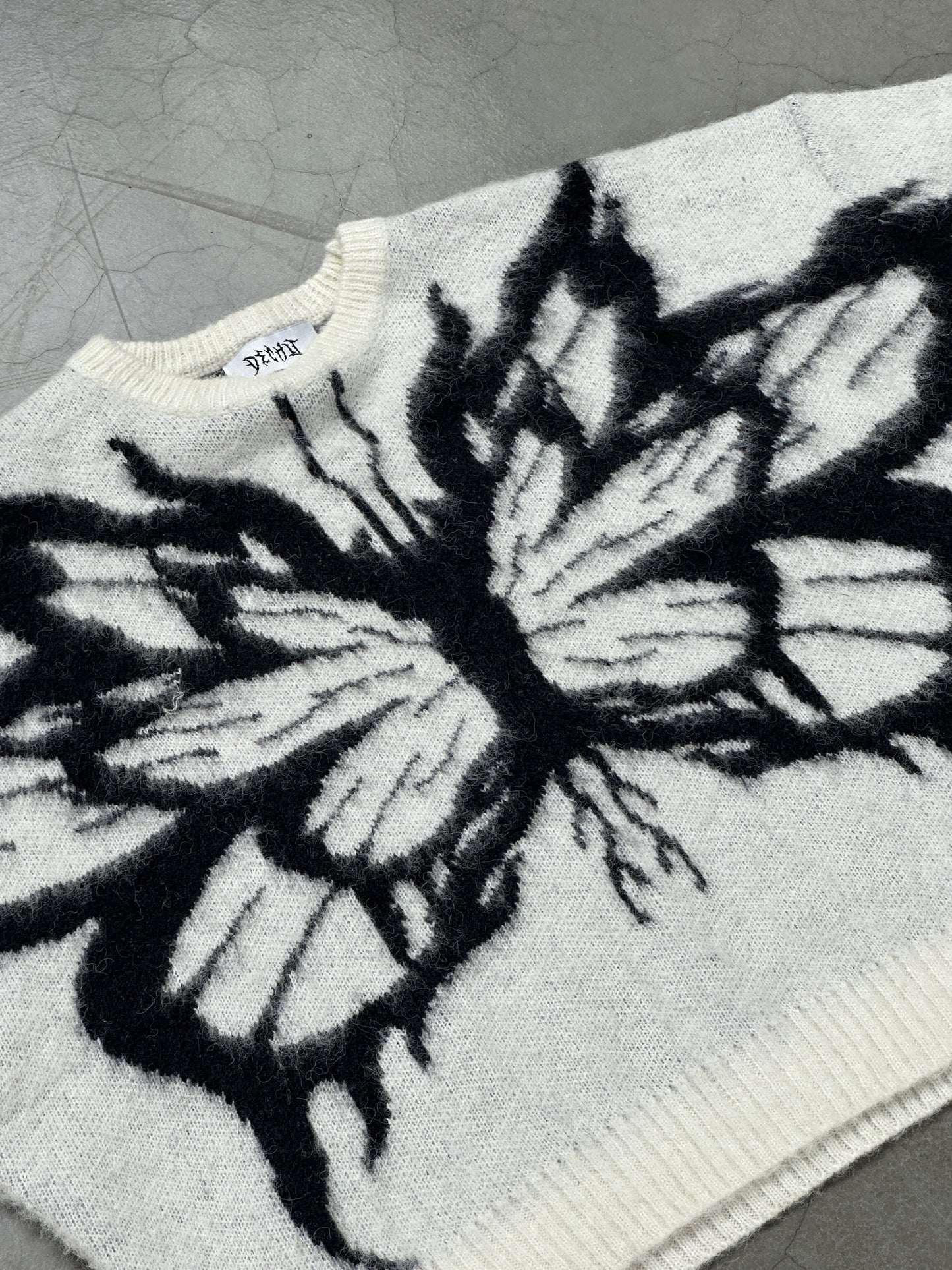 WHITE SOUL - BUTTERFLY KNIT MOHAIR